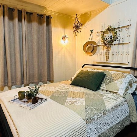 Acorn Hideaways Canton Unwind At Green Gables Suite For Up To 3 Exterior photo